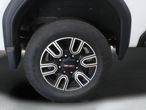 Used 2023 GMC Sierra 2500 AT4 w/ Gooseneck/5TH Wheel Package AWD/4WD image 32