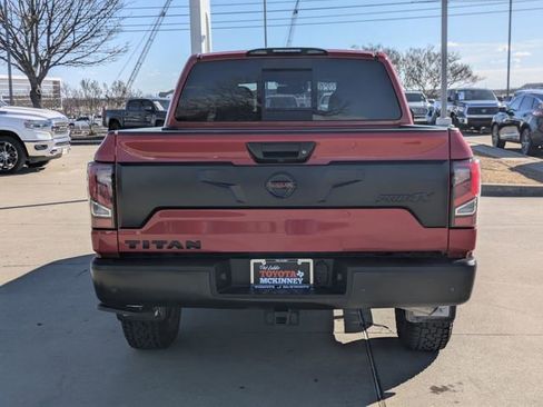 Used 2021 Nissan Titan PRO-4X w/ Pro-4x Convenience Package image 7