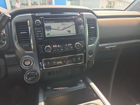 Used 2018 Nissan Titan Platinum Reserve w/ Platinum Utility Package AWD/4WD image 19