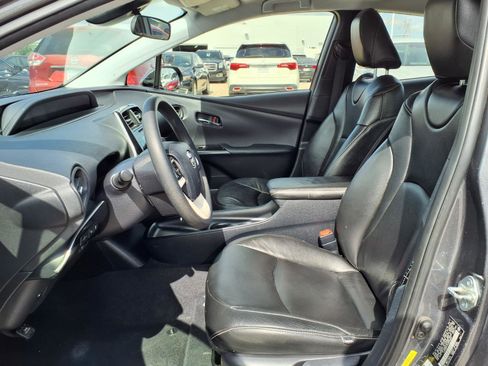Used 2017 Toyota Prius Two w/ Prius Two Safety Plus Package FWD image 16