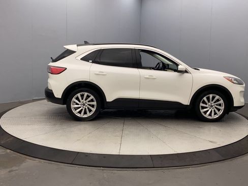 Used 2021 Ford Escape Titanium w/ Titanium Elite Package AWD/4WD image 6