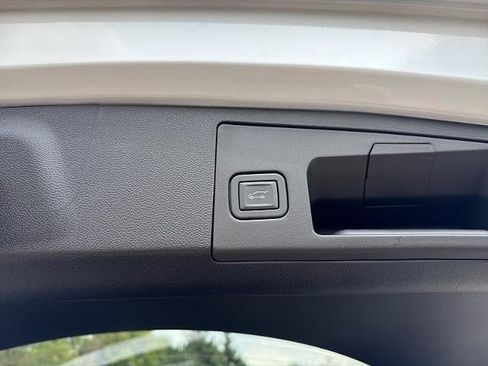 Used 2024 Cadillac XT4 Sport AWD/4WD image 13