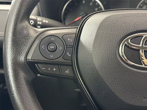 Certified 2022 Toyota RAV4 LE FWD image 17