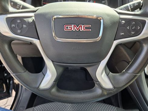 Certified 2023 GMC Acadia SLE image 26