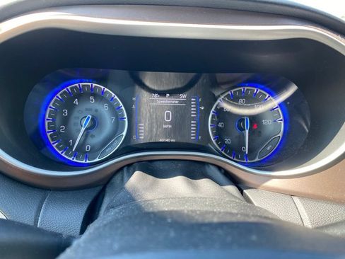 Used 2020 Chrysler Voyager LX FWD image 19
