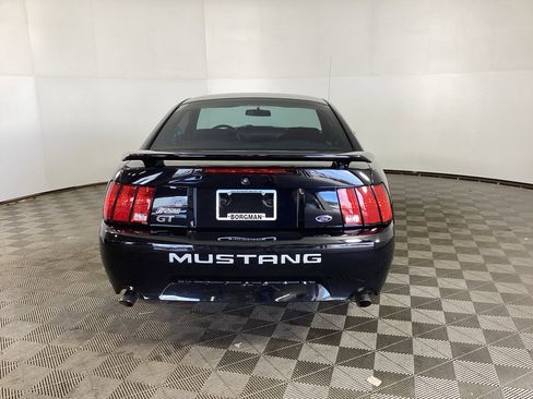 Used 2001 Ford Mustang GT RWD image 3