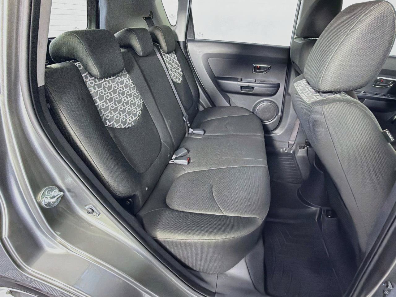 Used 2010 Kia Soul + w/ Audio Pkg FWD image 34
