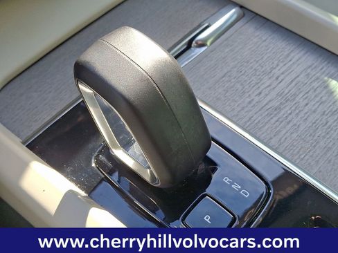 Certified 2023 Volvo XC60 B5 Plus w/ Protection Package Premier image 16