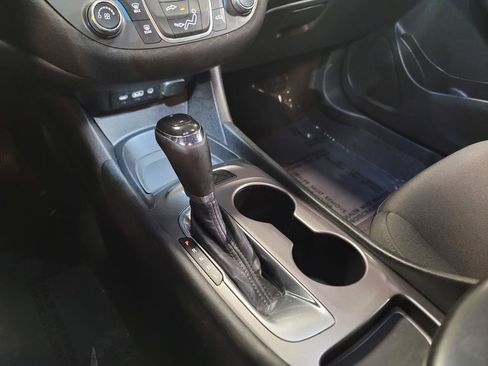 Used 2020 Chevrolet Malibu LS image 17