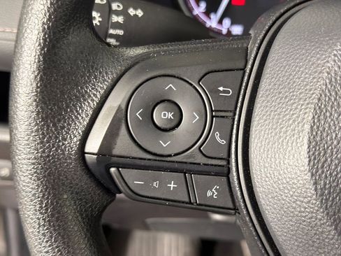 Used 2025 Toyota RAV4 XLE FWD image 26