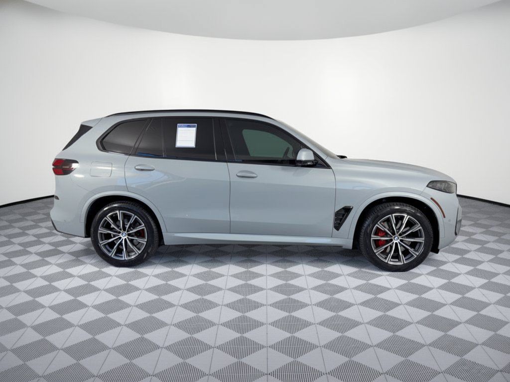 Certified 2024 BMW X5 xDrive40i AWD/4WD image 8