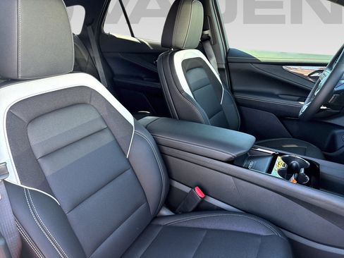 New 2025 Chevrolet Blazer EV LT image 12