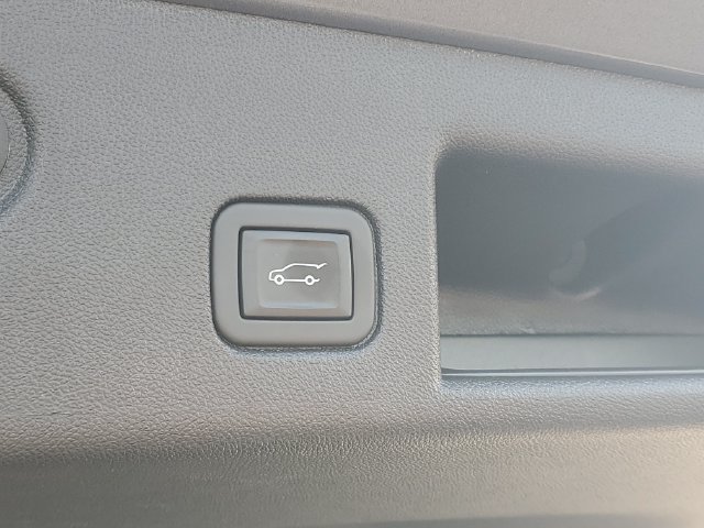 Certified 2024 Chevrolet Equinox Premier AWD/4WD image 9