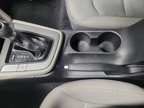 Used 2017 Hyundai Elantra SE image 26