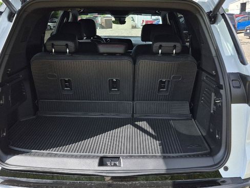 Used 2026 Chevrolet Traverse RS w/ LPO, Floor Liner Package AWD/4WD image 3