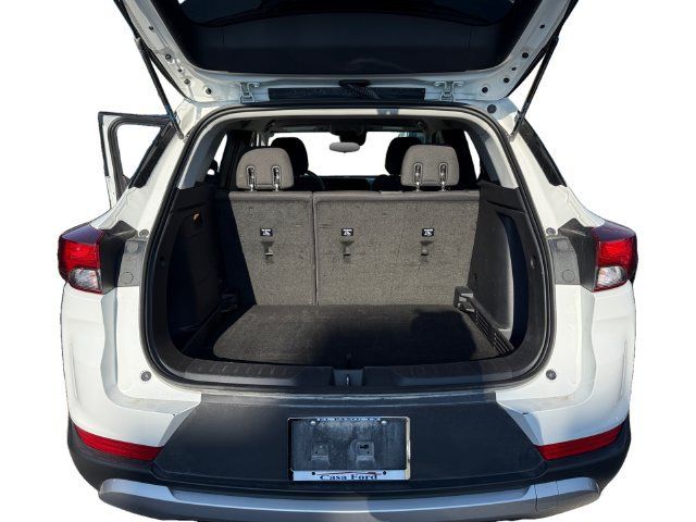 Used 2025 Chevrolet TrailBlazer LT AWD/4WD image 23