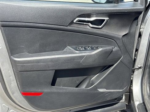 Certified 2023 Kia Sportage LX image 11