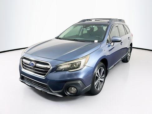 Used 2018 Subaru Outback 3.6R Limited AWD/4WD image 3