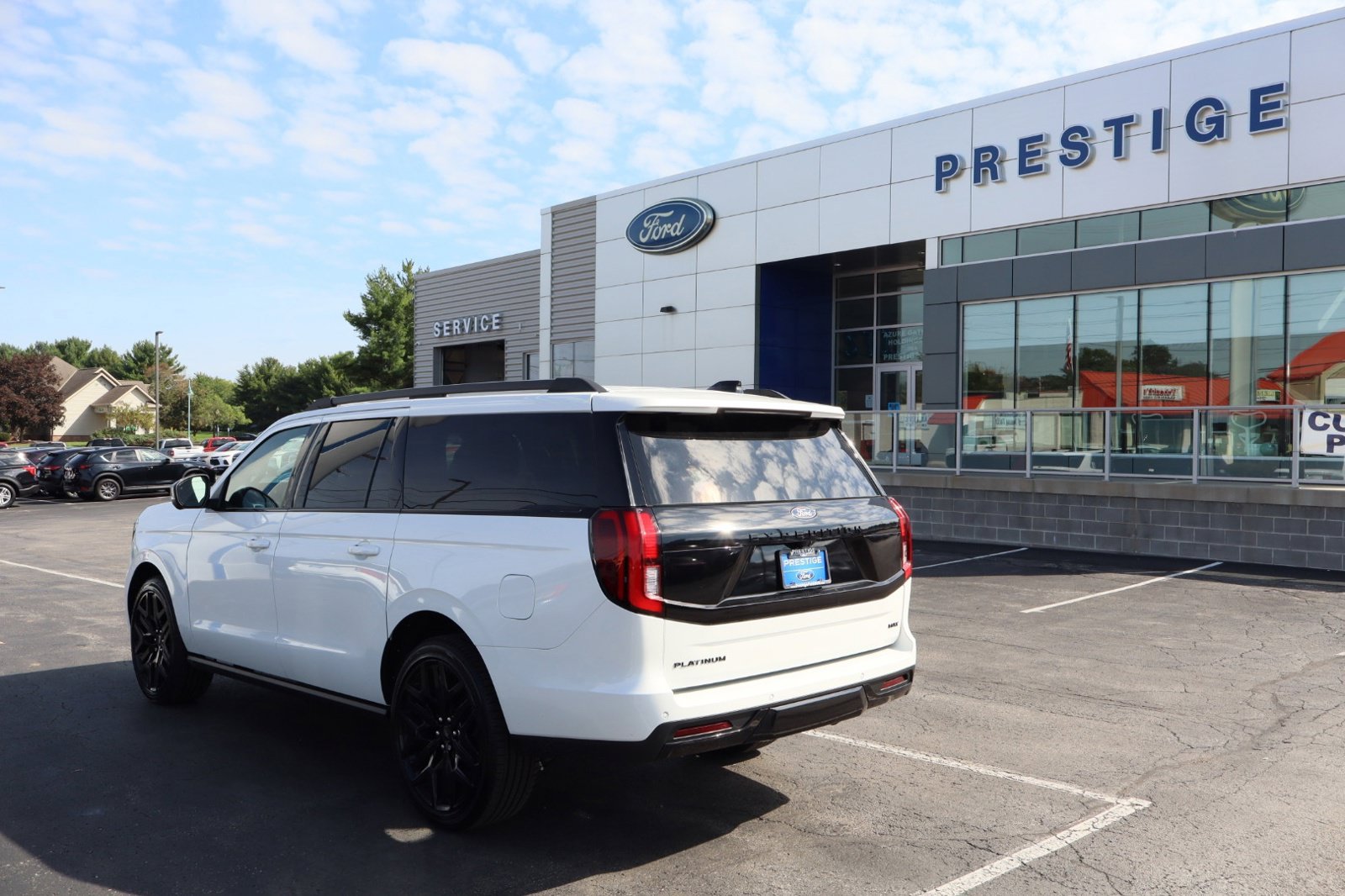 New 2027 Ford Expedition Max Platinum w/ Stealth Performance Package AWD/4WD image 2