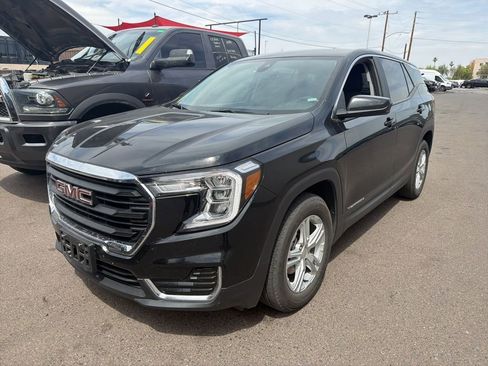 Used 2024 GMC Terrain SLE image 7