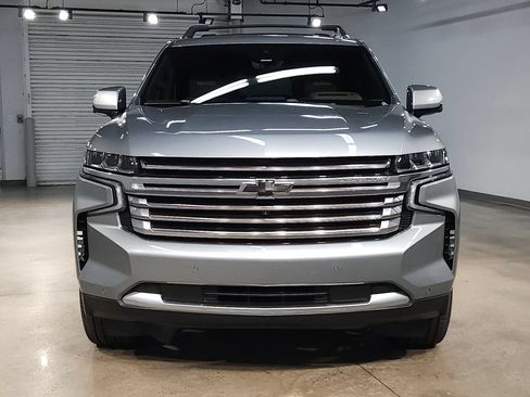 Used 2024 Chevrolet Tahoe High Country AWD/4WD image 2