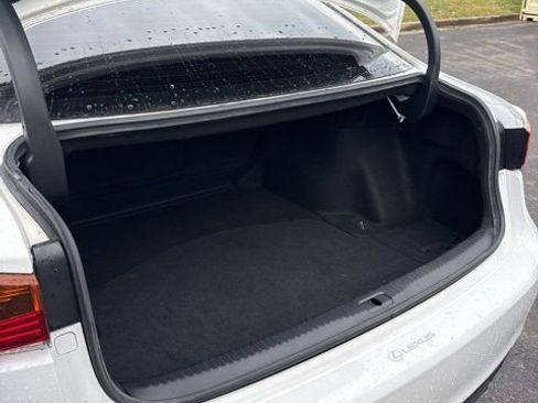 Used 2018 Lexus IS 300 F Sport w/ F Sport Package image 20