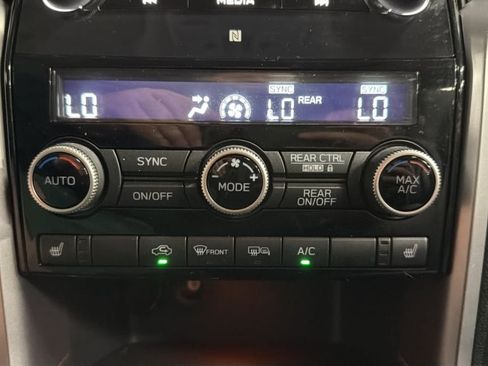Used 2022 Subaru Ascent Limited w/ Technology Package AWD/4WD image 33