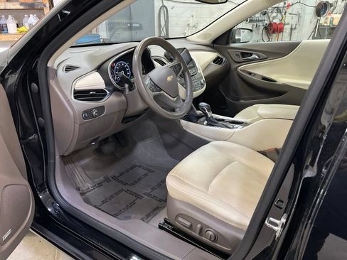Used 2024 Chevrolet Malibu LT FWD image 11