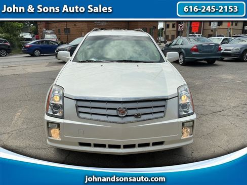 Used 2006 Cadillac SRX w/ Seating Package RWD image 1