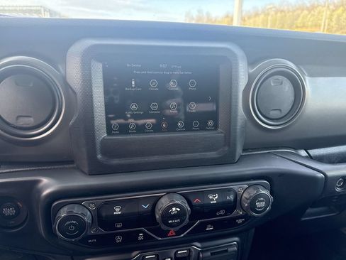 Used 2022 Jeep Wrangler Unlimited Sport AWD/4WD image 10