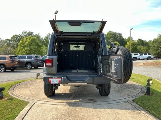 Used 2022 Jeep Wrangler Unlimited Sport AWD/4WD image 29