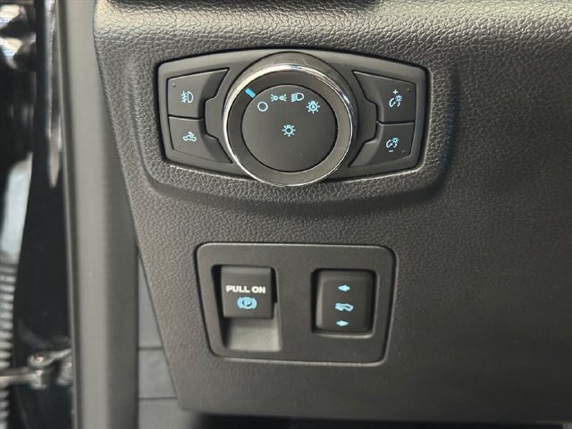 Used 2020 Ford F150 Lariat w/ Equipment Group 502A Luxury AWD/4WD image 21