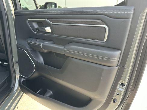 Used 2026 RAM 1500 Laramie AWD/4WD image 32