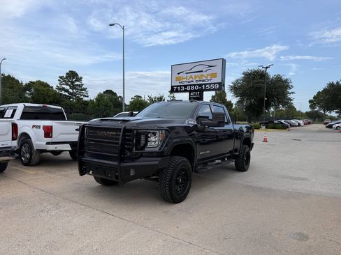 Used 2020 GMC Sierra 2500 AT4 w/ AT4 Premium Package AWD/4WD image 3