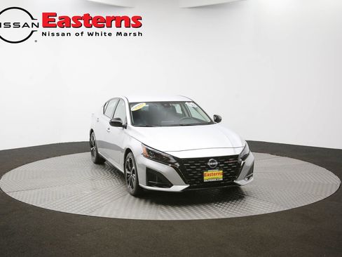 Used 2023 Nissan Altima 2.5 SR image 46
