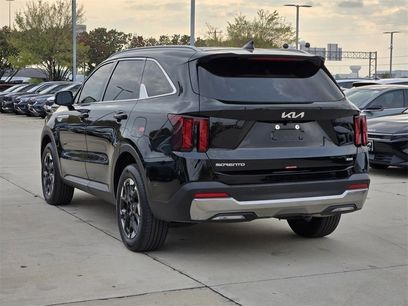 New 2025 Kia Sorento S