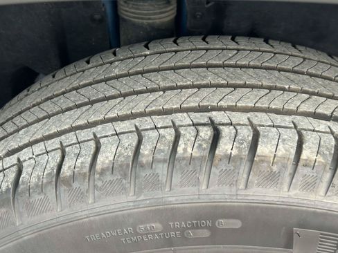 Used 2026 Chevrolet Equinox LT AWD/4WD image 10