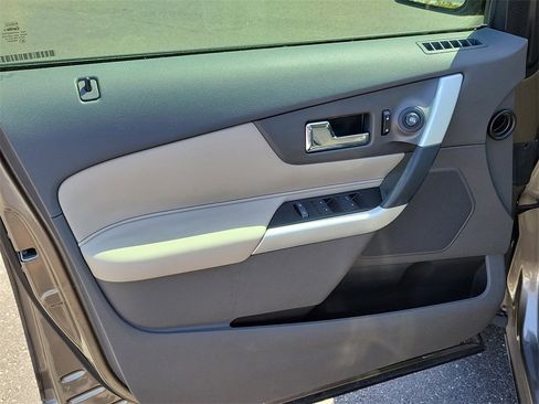 Used 2012 Ford Edge SEL image 17
