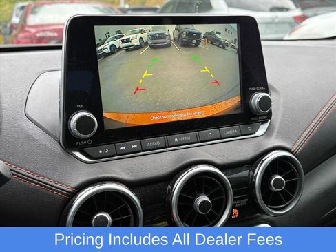 Used 2022 Nissan Sentra SR w/ Lighting Package FWD image 9