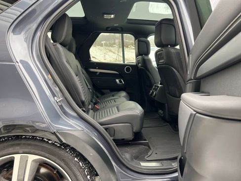 Used 2024 Land Rover Discovery Dynamic SE image 23