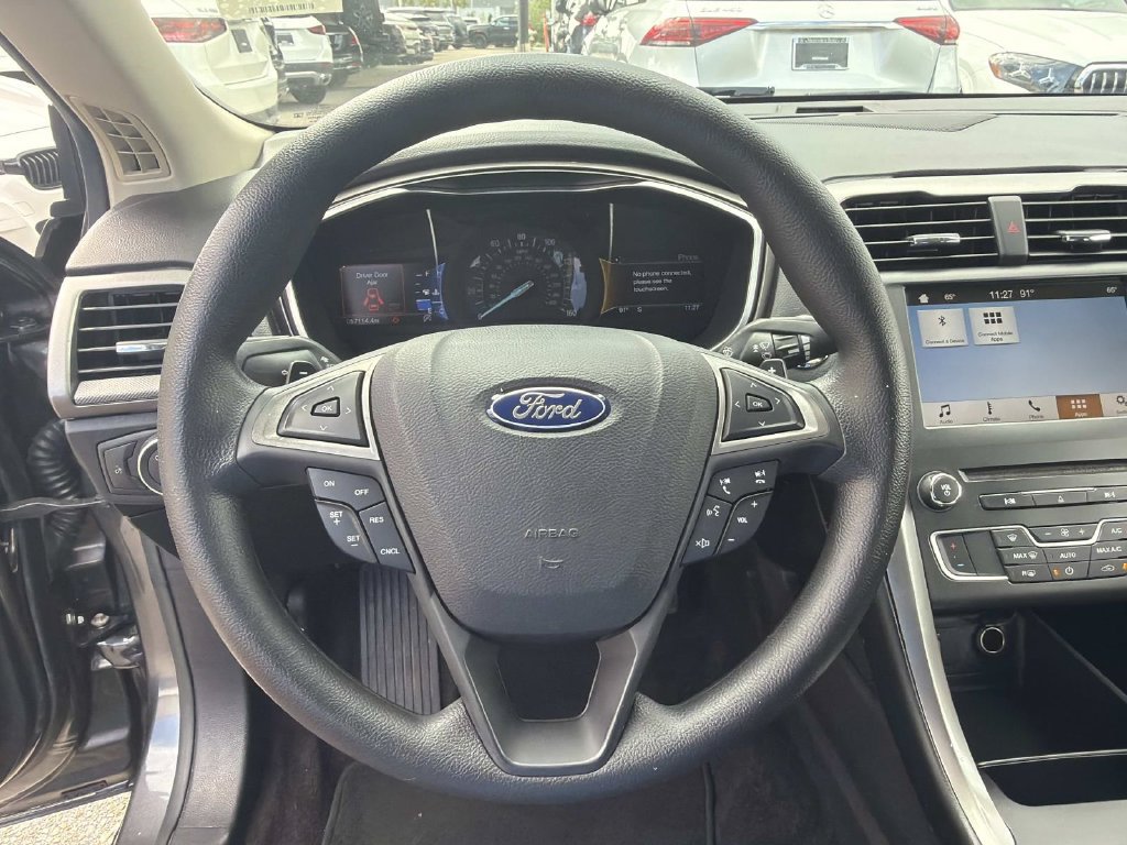 Used 2017 Ford Fusion SE w/ Fusion SE Technology Package FWD image 21