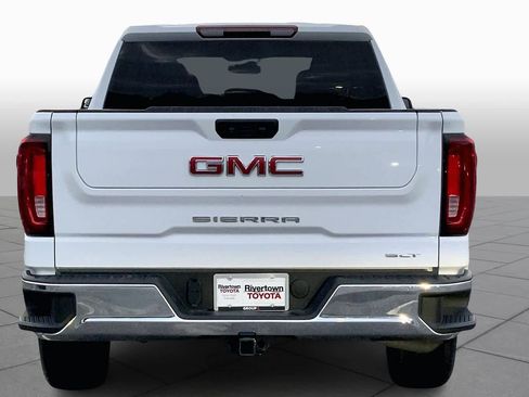Used 2024 GMC Sierra 1500 SLT image 4