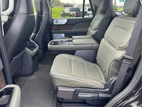 Used 2024 Lincoln Navigator Black Label AWD/4WD image 38