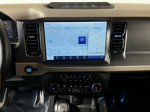 Used 2024 Ford Bronco Wildtrak image 18