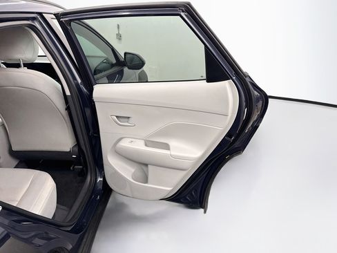 Used 2025 Hyundai Kona SEL FWD image 28