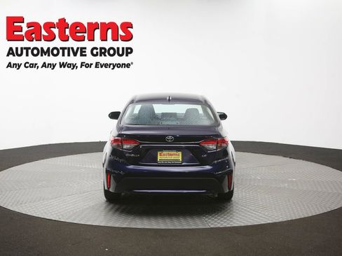 Used 2022 Toyota Corolla LE FWD image 35