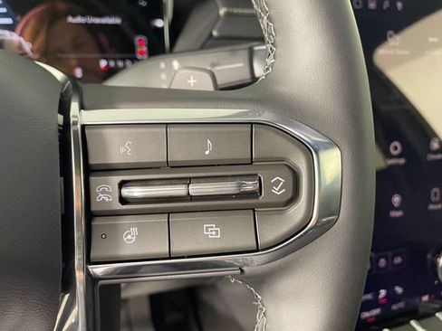 Certified 2026 GMC Acadia Elevation AWD/4WD image 9