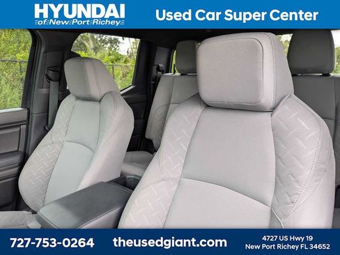 Used 2025 Toyota Tacoma SR5 RWD image 7