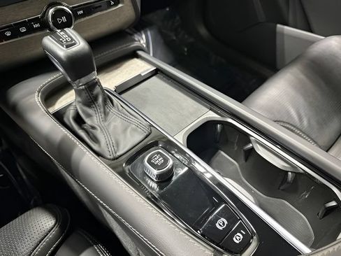 Used 2022 Volvo XC90 T6 Inscription w/ Advanced Package AWD/4WD image 25