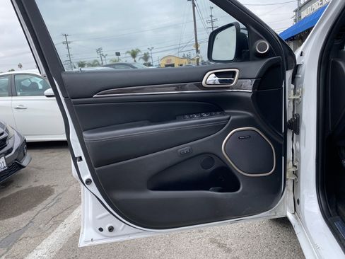 Used 2015 Jeep Grand Cherokee Overland image 15